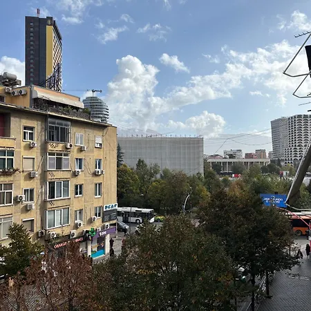 アパート With Skanderbeg Square View